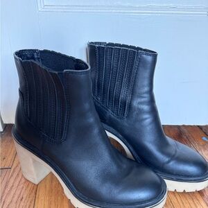 DOLCE VITA black Caster H2O Waterproof Leather Bootie Sz 6